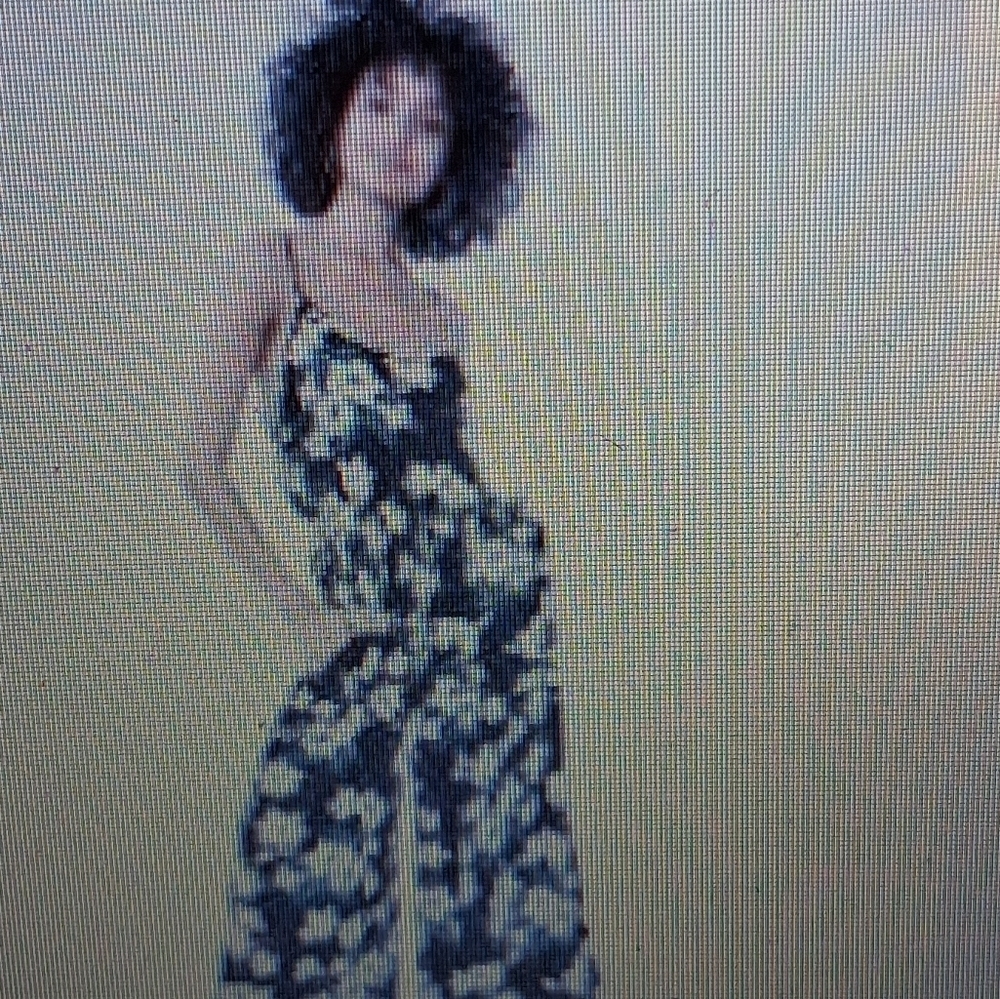 Aeropostale Floral Print Cropped Jumpsuit  Size L